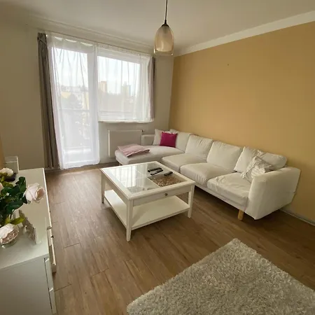 Bratislava, Bagra Family Apartment, Bathtub, Balcony, Free Parking, 6km Old Town Братислава