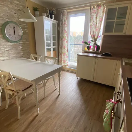 Bratislava, Bagra Family Apartment, Bathtub, Balcony, Free Parking, 6km Old Town Apartmán *
