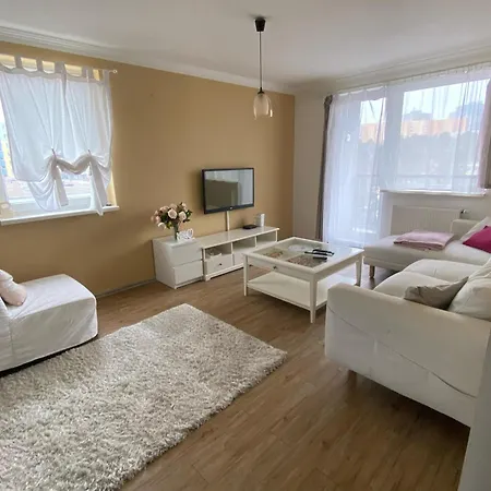 公寓 Bagra Apartment, 1-4 Guests, Free Parking & Wifi, 10 Min From Downtown 布拉迪斯拉发