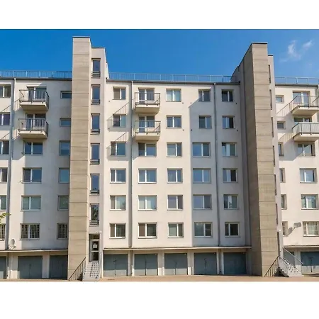 Bratislava, Bagra Family Apartment, Bathtub, Balcony, Free Parking, 6km Old Town Apartment Pressburg